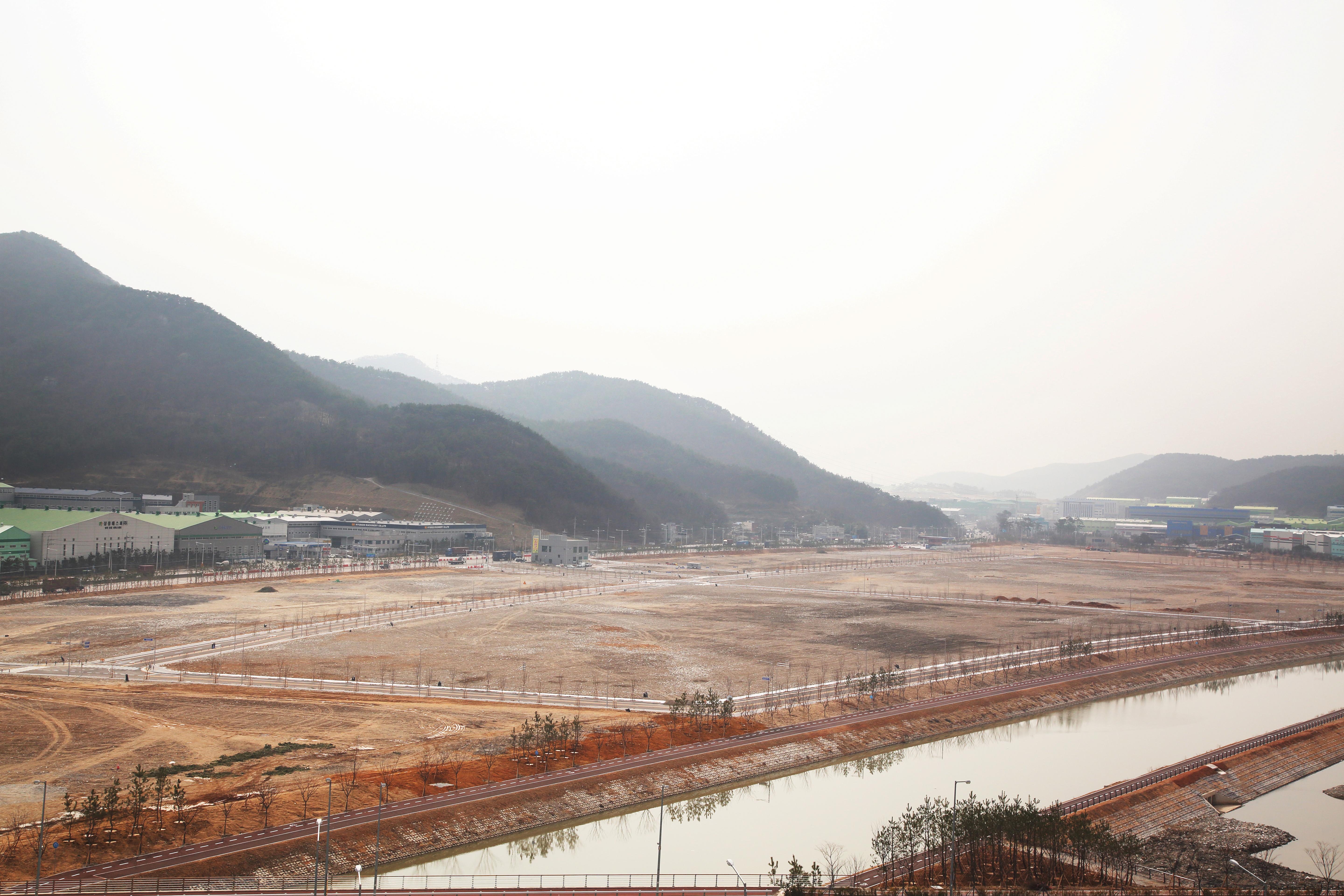 부산신항배후 국제산업물류도시(1-2단계)일반산업단지조성공사(8공구)