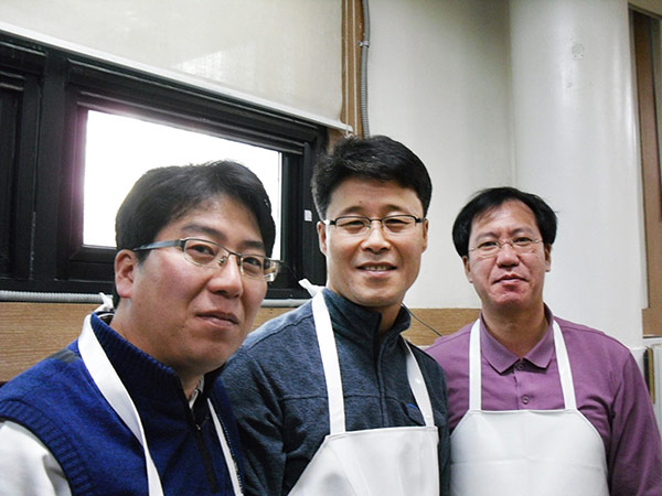 15회 노인복지관 배식봉사 [2011년 첫번째는 외주조달팀과 함께 하였습니다]