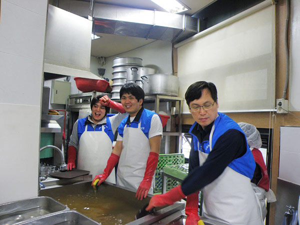 16회 노인복지관 배식봉사 [2011년 두번째는 안전환경팀과 함께 하였습니다]
